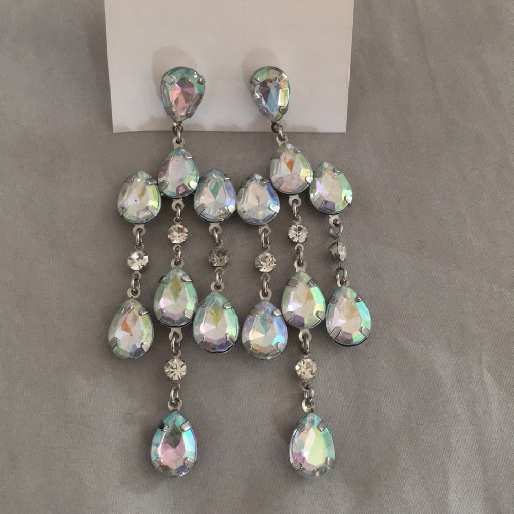 Chandelier earrings